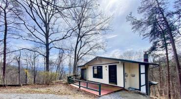 710 PANORAMA VIEW DR, STANLEY, Virginia 22851, 1 Bedroom Bedrooms, ,1 BathroomBathrooms,Residential,Excellent potential for short term rental near Lur,710 PANORAMA VIEW DR,674870 MLS # 674870