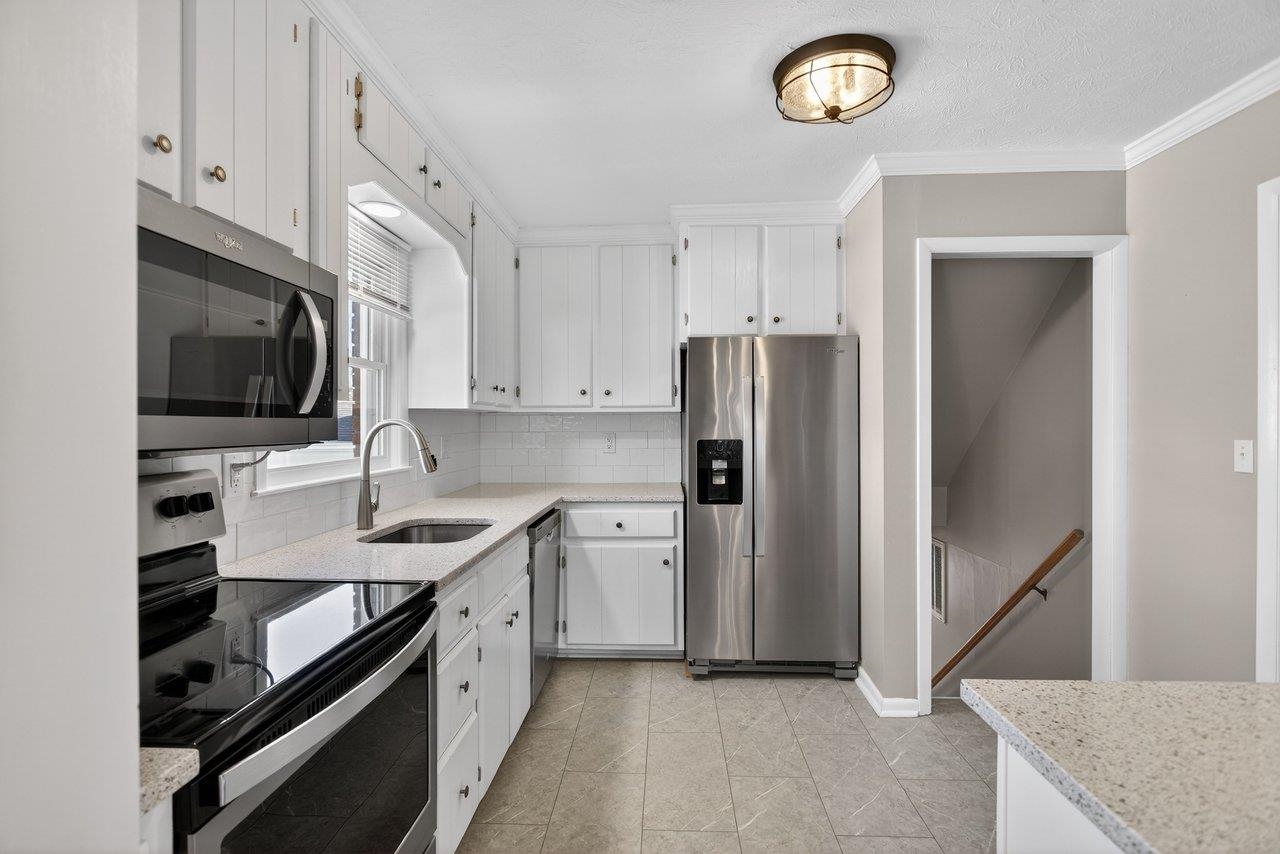 207 BURNLEY DR, STAUNTON, Virginia 24401, 4 Bedrooms Bedrooms, ,2 BathroomsBathrooms,Residential,207 BURNLEY DR,674871 MLS # 674871