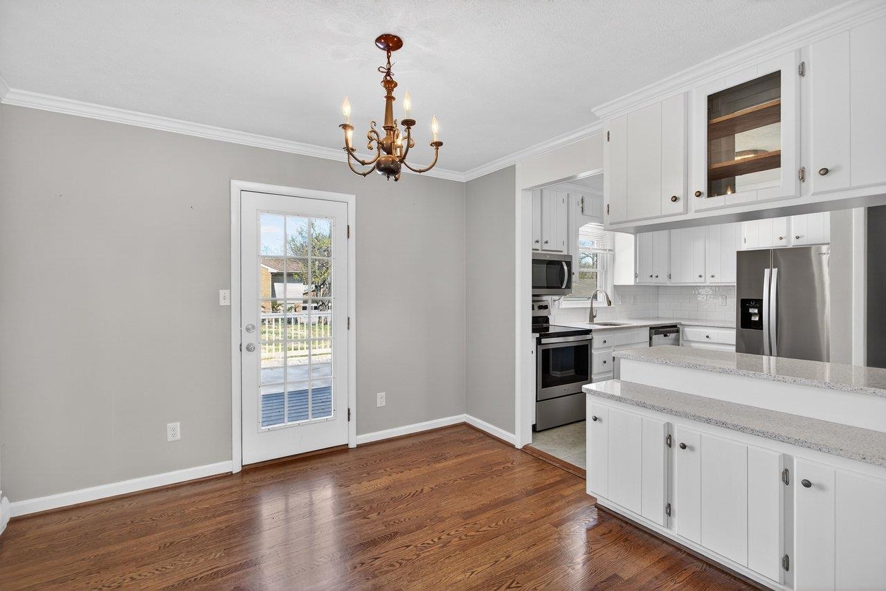 207 BURNLEY DR, STAUNTON, Virginia 24401, 4 Bedrooms Bedrooms, ,2 BathroomsBathrooms,Residential,207 BURNLEY DR,674871 MLS # 674871