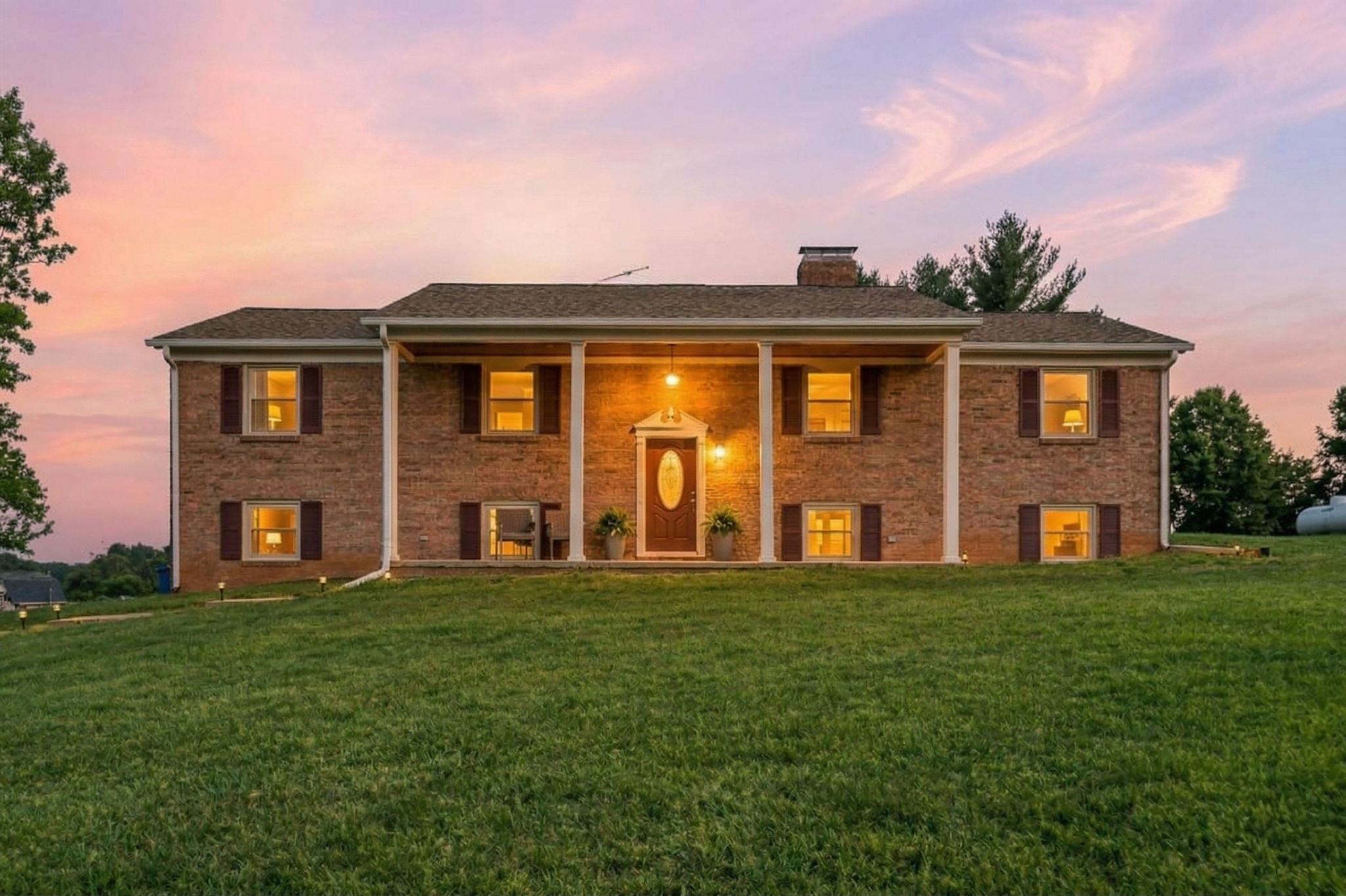 3869 SHUTTERLEE MILL RD, STAUNTON, Virginia 24401, 3 Bedrooms Bedrooms, ,2 BathroomsBathrooms,Residential,3869 SHUTTERLEE MILL RD,674875 MLS # 674875