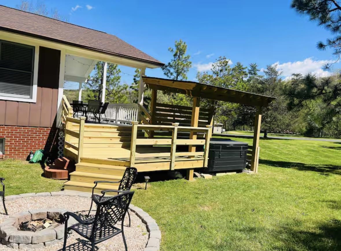 4064 PINE GROVE RD, STANLEY, Virginia 22851, 3 Bedrooms Bedrooms, ,2 BathroomsBathrooms,Residential,YoYos Cabin,4064 PINE GROVE RD,674882 MLS # 674882