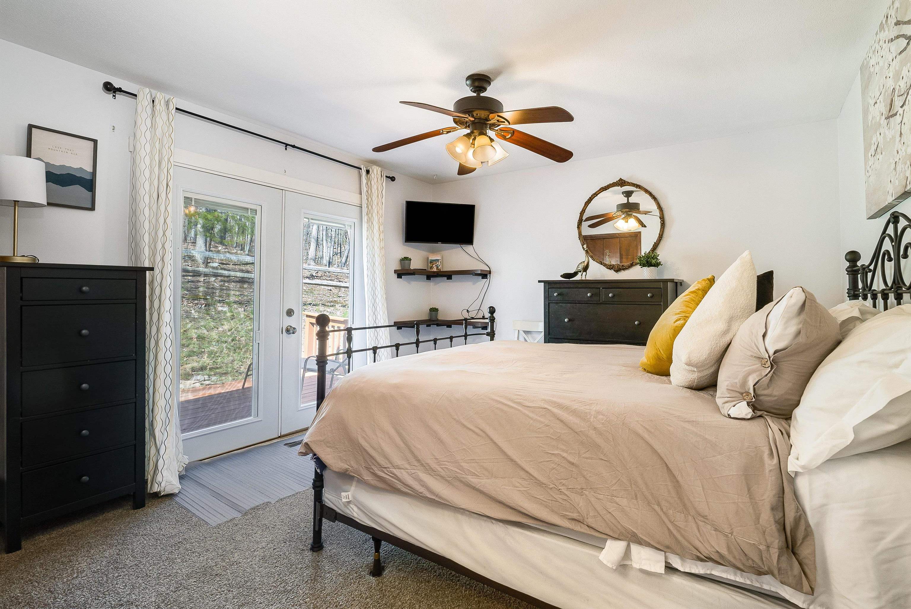 3070 HOPKINS DR, MCGAHEYSVILLE, Virginia 22840, 3 Bedrooms Bedrooms, ,2 BathroomsBathrooms,Residential,3070 HOPKINS DR,674887 MLS # 674887 3070 HOPKINS DR, MCGAHEYSVILLE, Virginia 22840, 3 Bedrooms Bedrooms, ,2 BathroomsBathrooms,Residential,3070 HOPKINS DR,674887 MLS # 674887