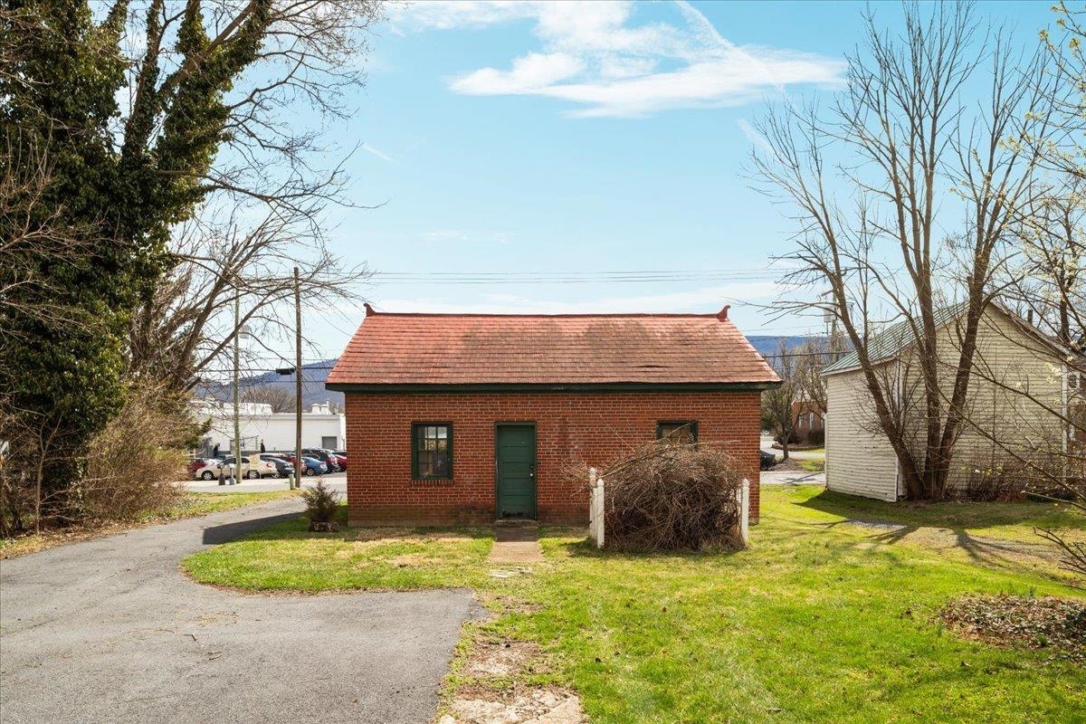 9400 S CONGRESS ST, NEW MARKET, Virginia 22844, ,Commercial,9400 S CONGRESS ST,674897 MLS # 674897 9400 S CONGRESS ST, NEW MARKET, Virginia 22844, ,Commercial,9400 S CONGRESS ST,674897 MLS # 674897