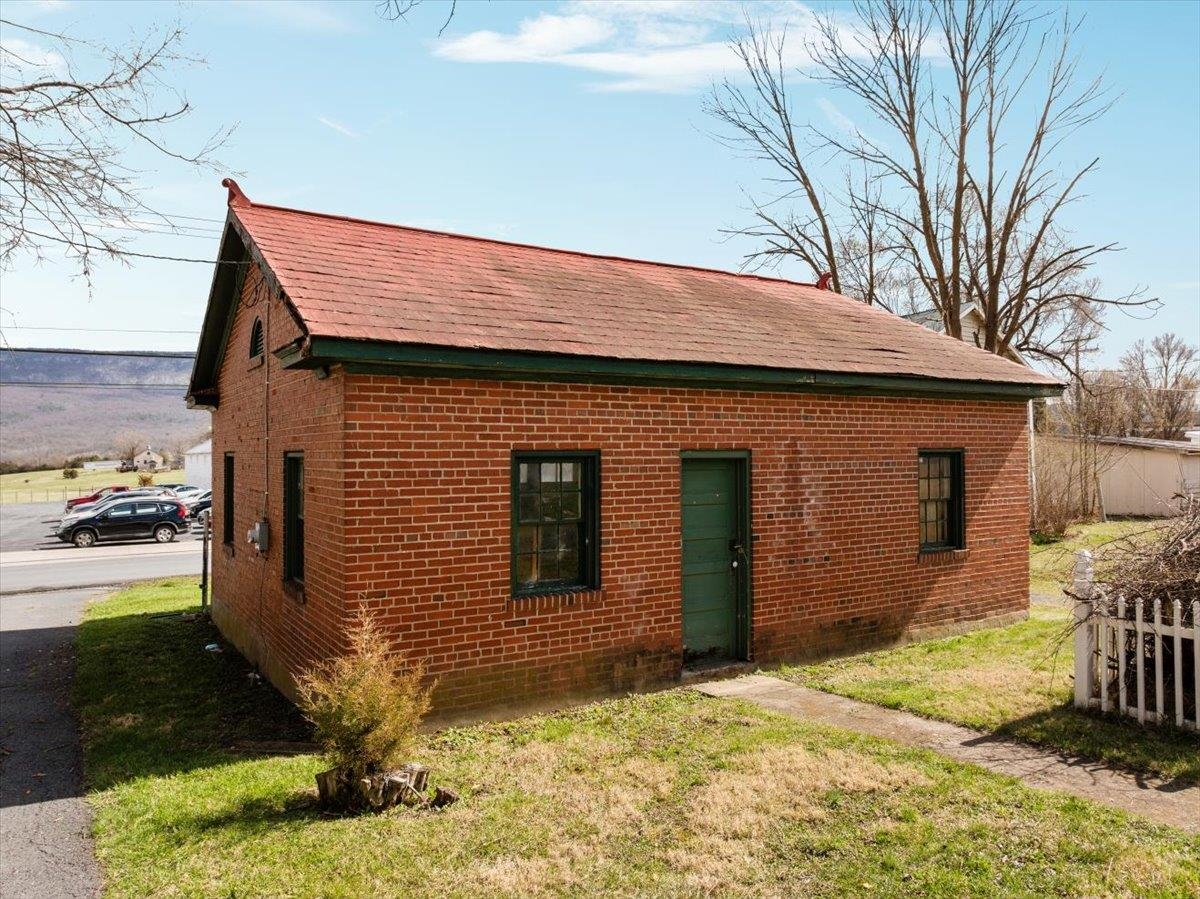 9400 S CONGRESS ST, NEW MARKET, Virginia 22844, ,Commercial,9400 S CONGRESS ST,674897 MLS # 674897 9400 S CONGRESS ST, NEW MARKET, Virginia 22844, ,Commercial,9400 S CONGRESS ST,674897 MLS # 674897