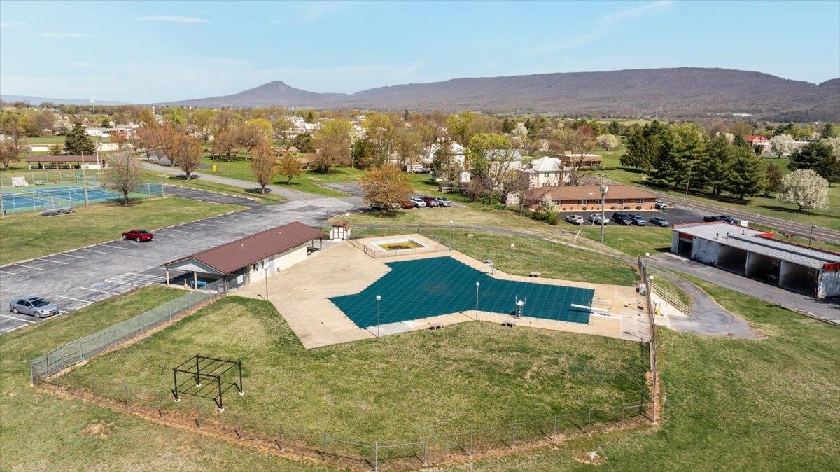 9400 S CONGRESS ST, NEW MARKET, Virginia 22844, ,Commercial,9400 S CONGRESS ST,674897 MLS # 674897 9400 S CONGRESS ST, NEW MARKET, Virginia 22844, ,Commercial,9400 S CONGRESS ST,674897 MLS # 674897