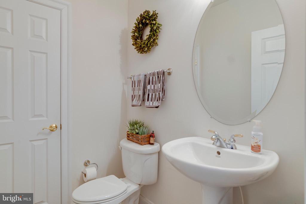 3279 RIDGEVIEW RD, REVA, Virginia 22735, 3 Bedrooms Bedrooms, ,4 BathroomsBathrooms,Residential,3279 RIDGEVIEW RD,VAMA2002628 MLS # VAMA2002628