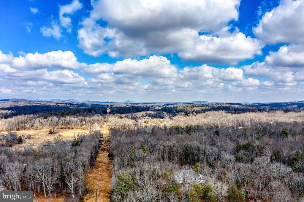 3279 RIDGEVIEW RD, REVA, Virginia 22735, 3 Bedrooms Bedrooms, ,4 BathroomsBathrooms,Residential,3279 RIDGEVIEW RD,VAMA2002628 MLS # VAMA2002628