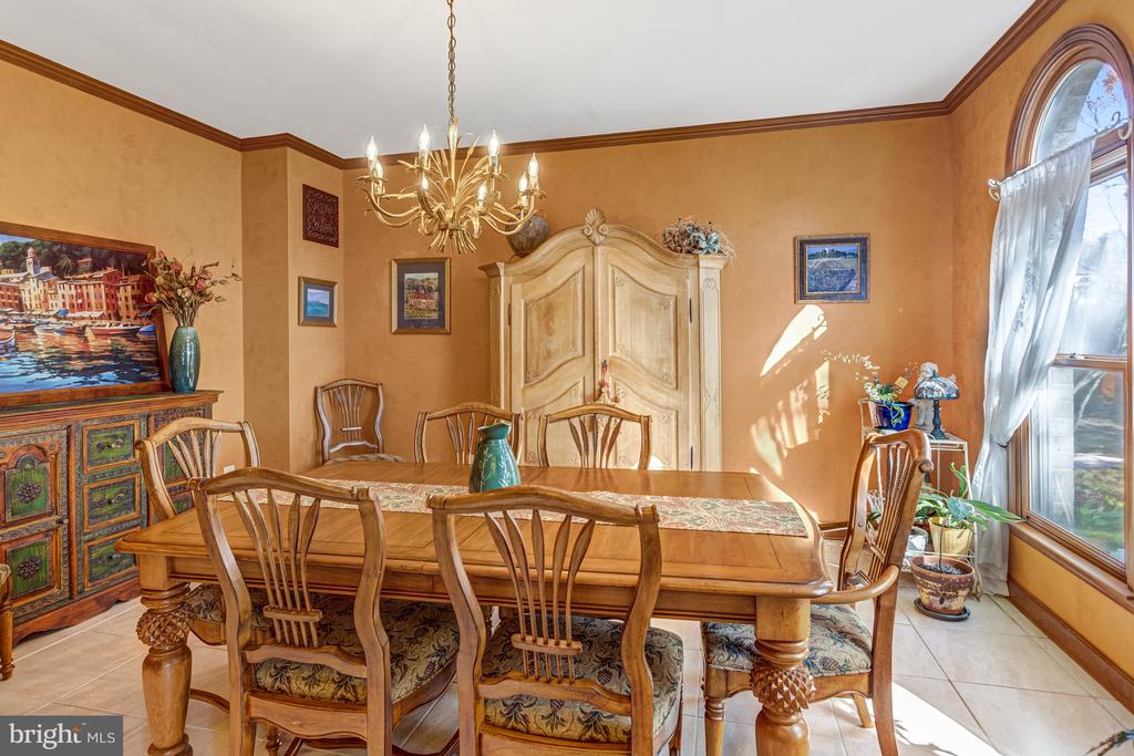 7929 WELLINGTON DR, WARRENTON, Virginia 20186, 3 Bedrooms Bedrooms, ,2 BathroomsBathrooms,Residential,7929 WELLINGTON DR,VAFQ2020850 MLS # VAFQ2020850