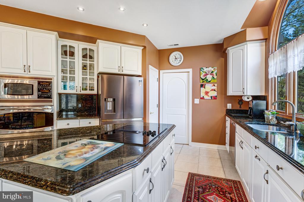 7929 WELLINGTON DR, WARRENTON, Virginia 20186, 3 Bedrooms Bedrooms, ,2 BathroomsBathrooms,Residential,7929 WELLINGTON DR,VAFQ2020850 MLS # VAFQ2020850