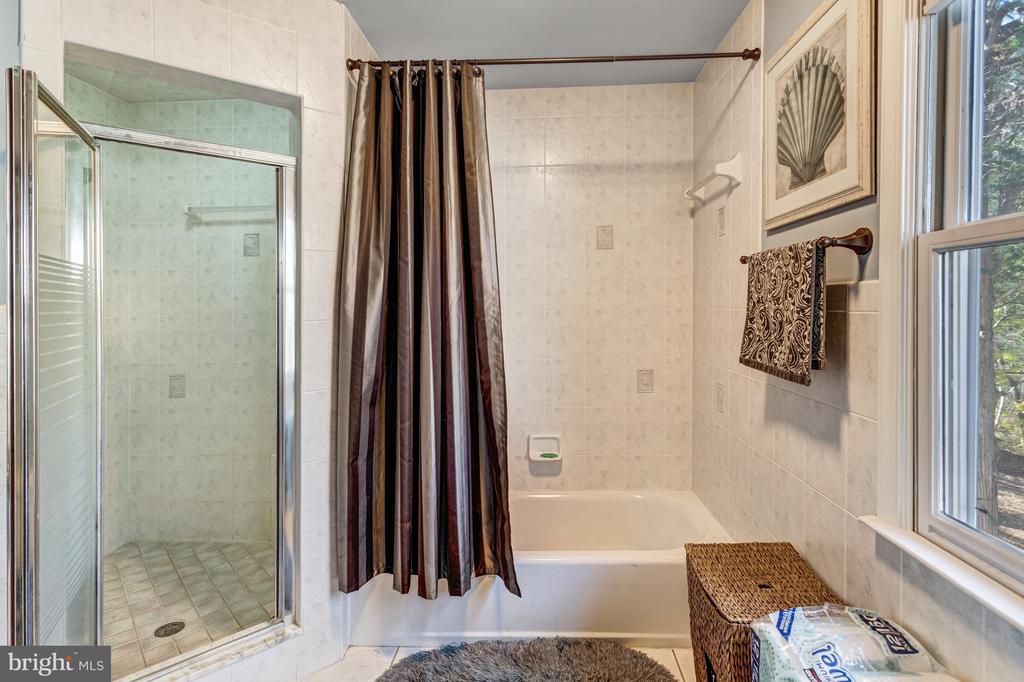 7929 WELLINGTON DR, WARRENTON, Virginia 20186, 3 Bedrooms Bedrooms, ,2 BathroomsBathrooms,Residential,7929 WELLINGTON DR,VAFQ2020850 MLS # VAFQ2020850