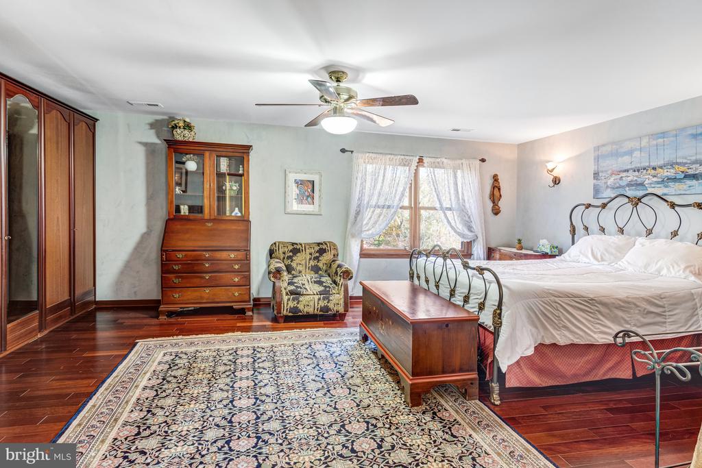 7929 WELLINGTON DR, WARRENTON, Virginia 20186, 3 Bedrooms Bedrooms, ,2 BathroomsBathrooms,Residential,7929 WELLINGTON DR,VAFQ2020850 MLS # VAFQ2020850