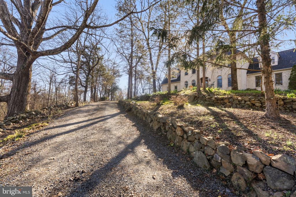 7929 WELLINGTON DR, WARRENTON, Virginia 20186, 3 Bedrooms Bedrooms, ,2 BathroomsBathrooms,Residential,7929 WELLINGTON DR,VAFQ2020850 MLS # VAFQ2020850