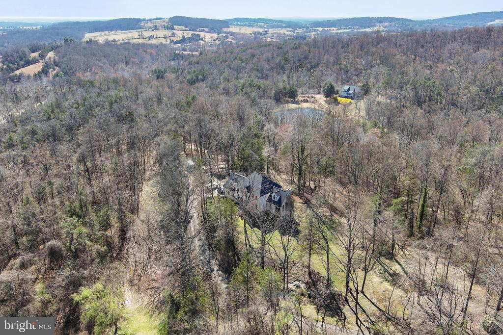 7929 WELLINGTON DR, WARRENTON, Virginia 20186, 3 Bedrooms Bedrooms, ,2 BathroomsBathrooms,Residential,7929 WELLINGTON DR,VAFQ2020850 MLS # VAFQ2020850