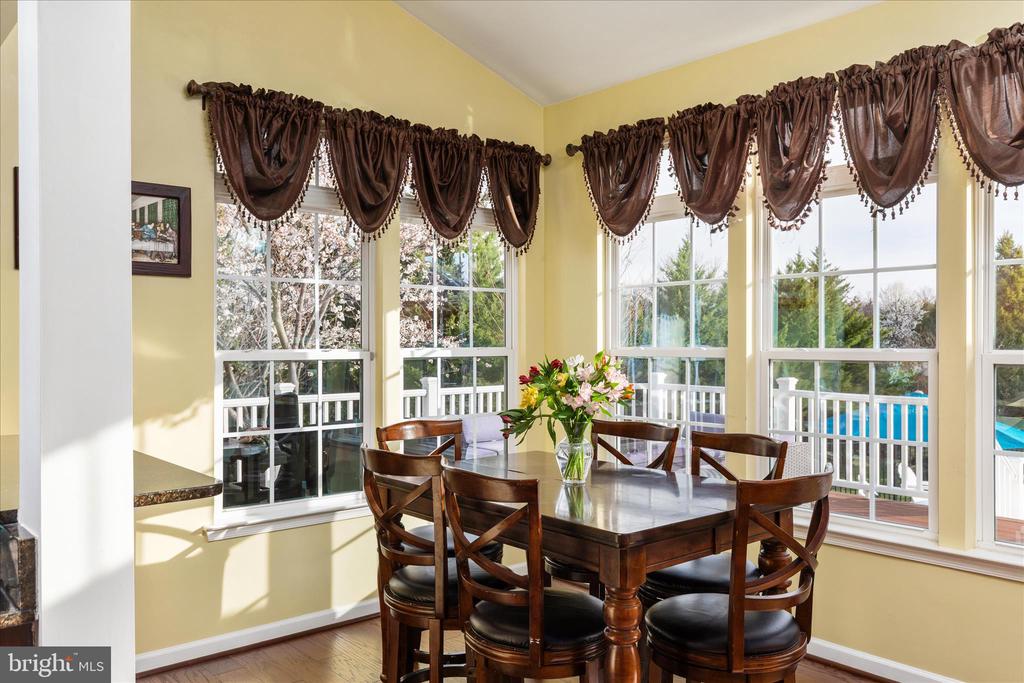 7494 EDINGTON DR, WARRENTON, Virginia, 4 Bedrooms Bedrooms, ,4 BathroomsBathrooms,Residential,7494 EDINGTON DR,VAFQ2020938 MLS # VAFQ2020938