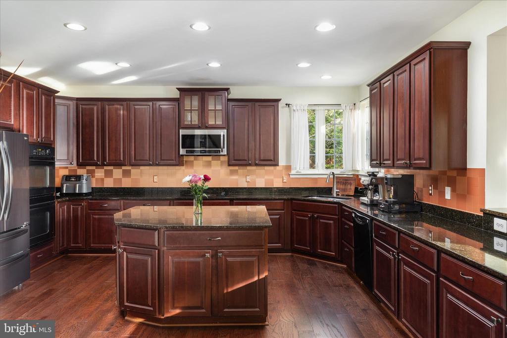 7494 EDINGTON DR, WARRENTON, Virginia, 4 Bedrooms Bedrooms, ,4 BathroomsBathrooms,Residential,7494 EDINGTON DR,VAFQ2020938 MLS # VAFQ2020938