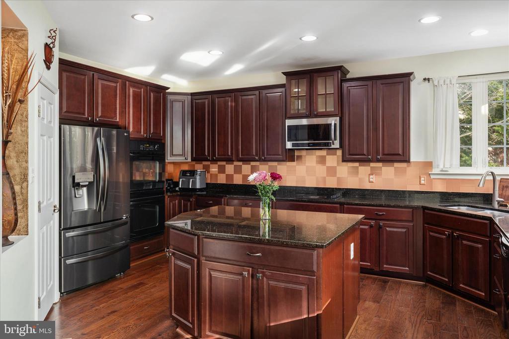 7494 EDINGTON DR, WARRENTON, Virginia, 4 Bedrooms Bedrooms, ,4 BathroomsBathrooms,Residential,7494 EDINGTON DR,VAFQ2020938 MLS # VAFQ2020938