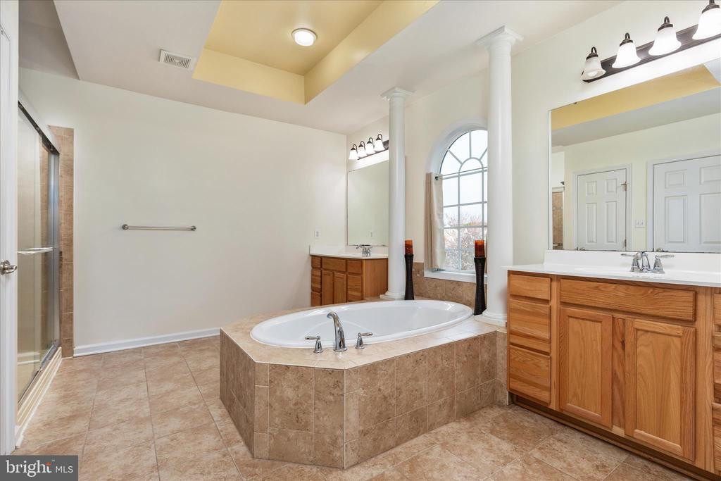 7494 EDINGTON DR, WARRENTON, Virginia, 4 Bedrooms Bedrooms, ,4 BathroomsBathrooms,Residential,7494 EDINGTON DR,VAFQ2020938 MLS # VAFQ2020938