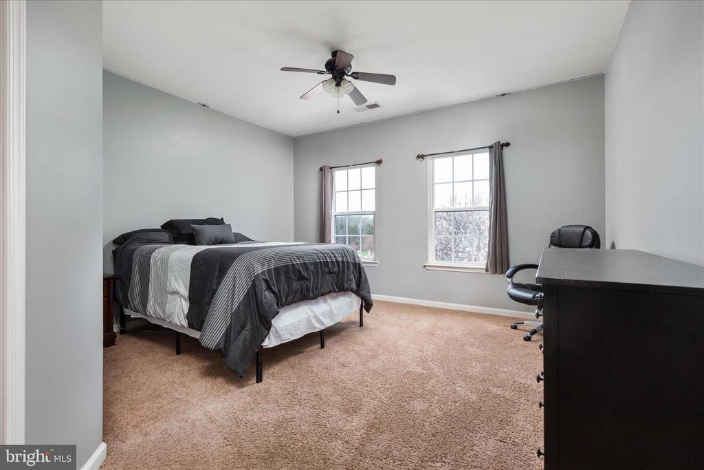 7494 EDINGTON DR, WARRENTON, Virginia, 4 Bedrooms Bedrooms, ,4 BathroomsBathrooms,Residential,7494 EDINGTON DR,VAFQ2020938 MLS # VAFQ2020938