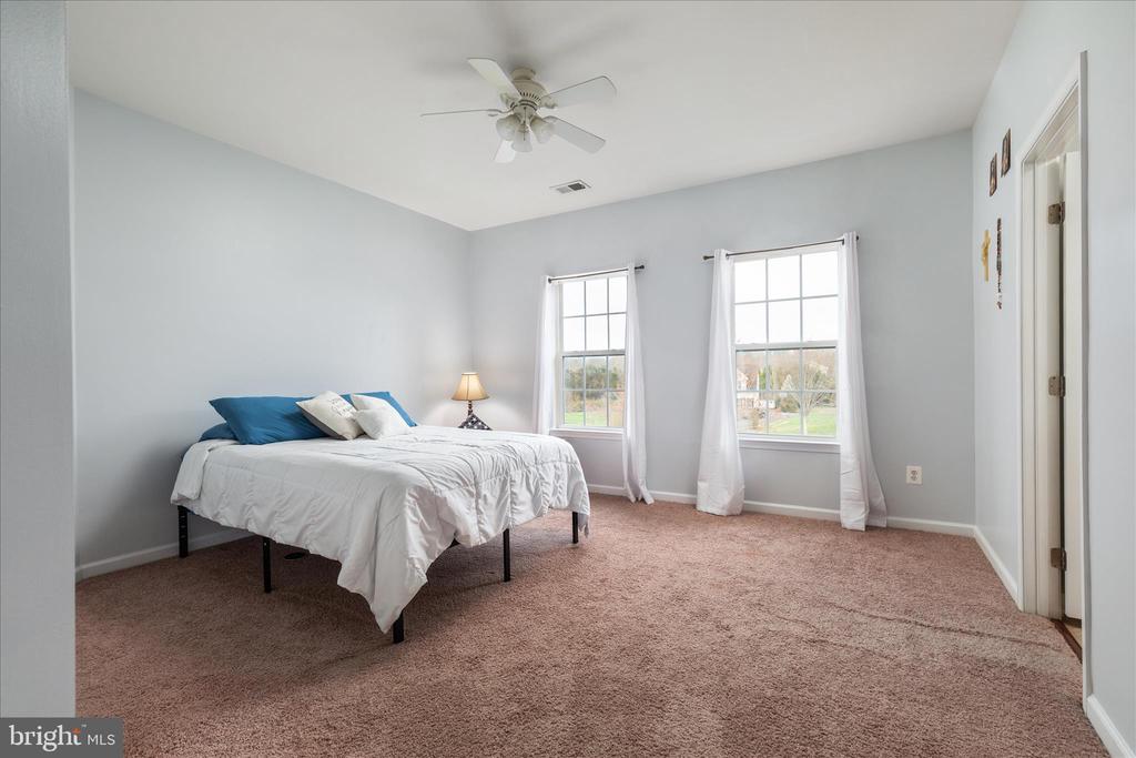 7494 EDINGTON DR, WARRENTON, Virginia, 4 Bedrooms Bedrooms, ,4 BathroomsBathrooms,Residential,7494 EDINGTON DR,VAFQ2020938 MLS # VAFQ2020938