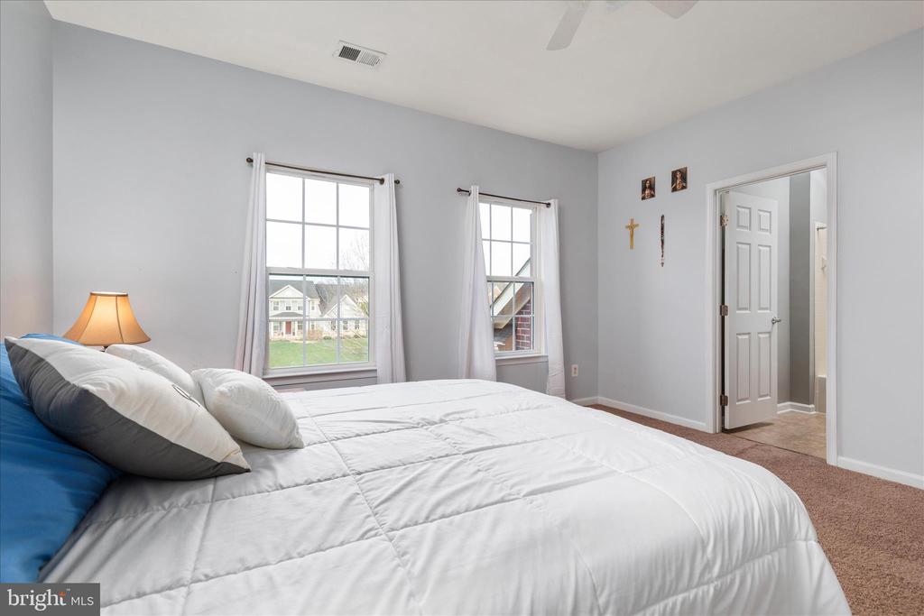 7494 EDINGTON DR, WARRENTON, Virginia, 4 Bedrooms Bedrooms, ,4 BathroomsBathrooms,Residential,7494 EDINGTON DR,VAFQ2020938 MLS # VAFQ2020938