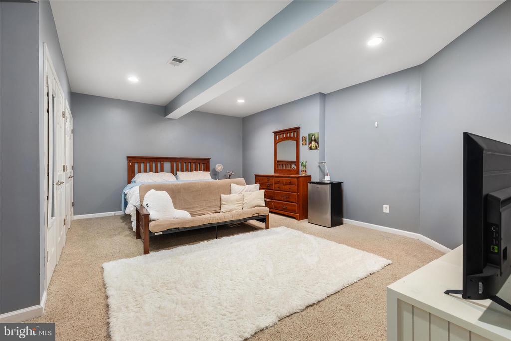 7494 EDINGTON DR, WARRENTON, Virginia, 4 Bedrooms Bedrooms, ,4 BathroomsBathrooms,Residential,7494 EDINGTON DR,VAFQ2020938 MLS # VAFQ2020938