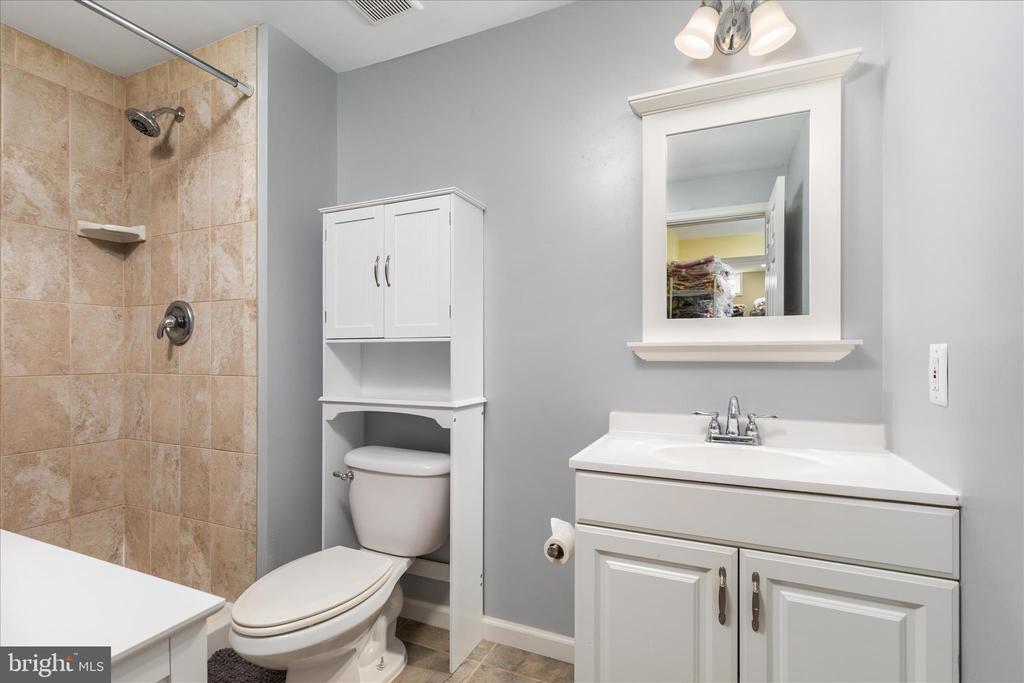 7494 EDINGTON DR, WARRENTON, Virginia, 4 Bedrooms Bedrooms, ,4 BathroomsBathrooms,Residential,7494 EDINGTON DR,VAFQ2020938 MLS # VAFQ2020938