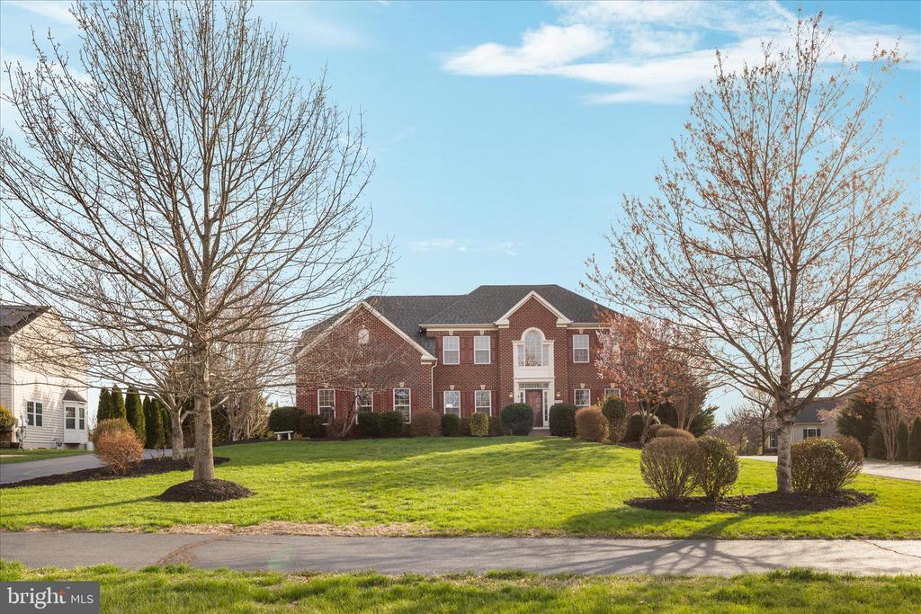 7494 EDINGTON DR, WARRENTON, Virginia, 4 Bedrooms Bedrooms, ,4 BathroomsBathrooms,Residential,7494 EDINGTON DR,VAFQ2020938 MLS # VAFQ2020938