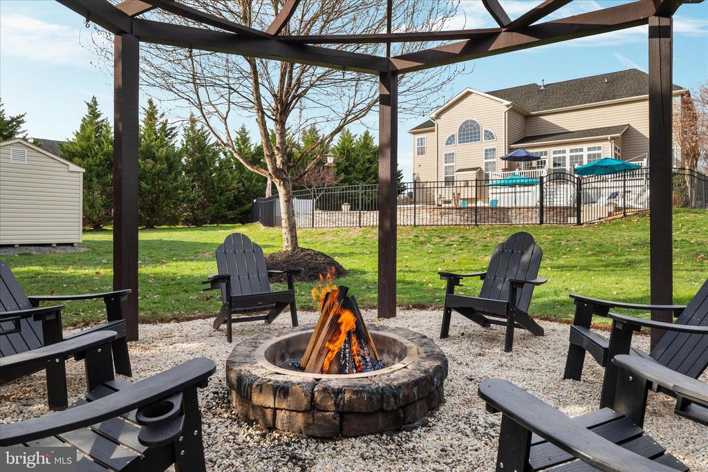 7494 EDINGTON DR, WARRENTON, Virginia, 4 Bedrooms Bedrooms, ,4 BathroomsBathrooms,Residential,7494 EDINGTON DR,VAFQ2020938 MLS # VAFQ2020938