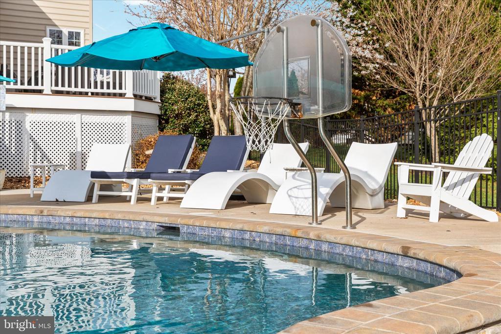 7494 EDINGTON DR, WARRENTON, Virginia, 4 Bedrooms Bedrooms, ,4 BathroomsBathrooms,Residential,7494 EDINGTON DR,VAFQ2020938 MLS # VAFQ2020938