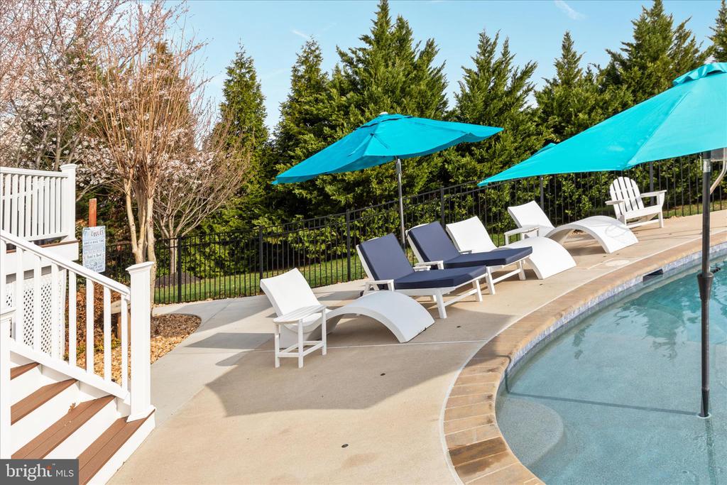 7494 EDINGTON DR, WARRENTON, Virginia, 4 Bedrooms Bedrooms, ,4 BathroomsBathrooms,Residential,7494 EDINGTON DR,VAFQ2020938 MLS # VAFQ2020938