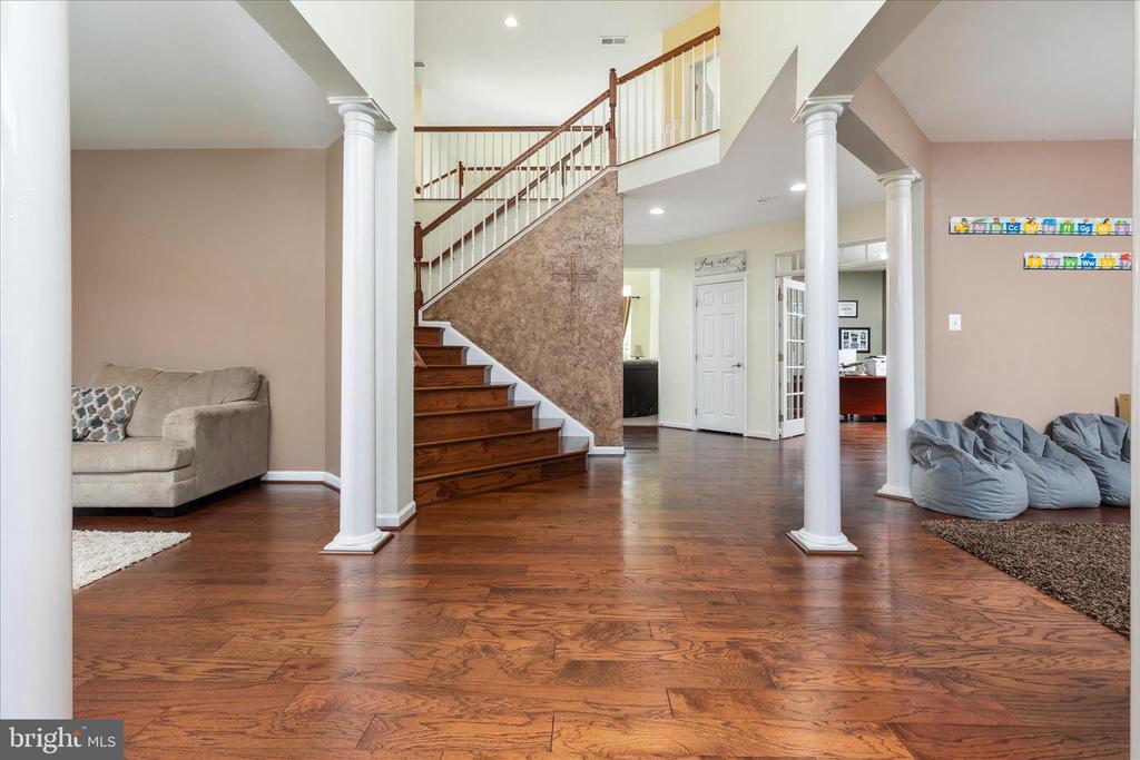 7494 EDINGTON DR, WARRENTON, Virginia, 4 Bedrooms Bedrooms, ,4 BathroomsBathrooms,Residential,7494 EDINGTON DR,VAFQ2020938 MLS # VAFQ2020938