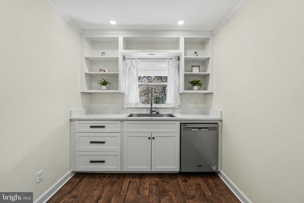 11080 DUTCH HOLLOW RD, CULPEPER, Virginia 22701, 3 Bedrooms Bedrooms, ,2 BathroomsBathrooms,Residential,11080 DUTCH HOLLOW RD,VACU2012730 MLS # VACU2012730