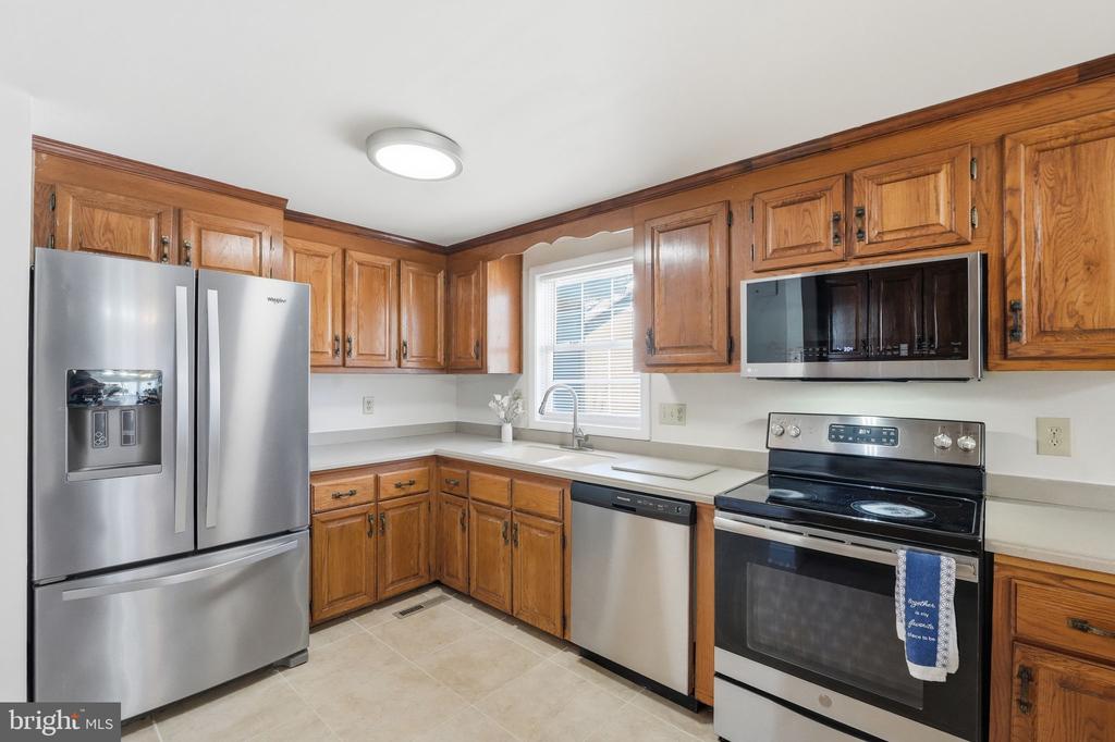 308 WESTOVER PKWY, LOCUST GROVE, Virginia 22508, 4 Bedrooms Bedrooms, ,3 BathroomsBathrooms,Residential,308 WESTOVER PKWY,VAOR2013510 MLS # VAOR2013510