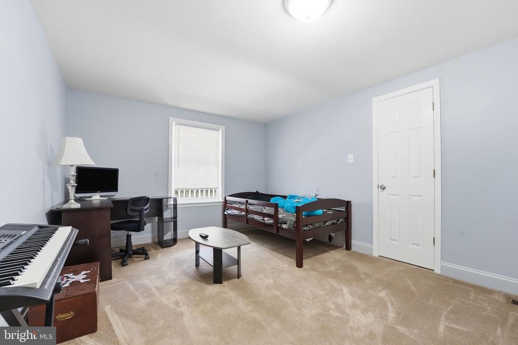 308 WESTOVER PKWY, LOCUST GROVE, Virginia 22508, 4 Bedrooms Bedrooms, ,3 BathroomsBathrooms,Residential,308 WESTOVER PKWY,VAOR2013510 MLS # VAOR2013510