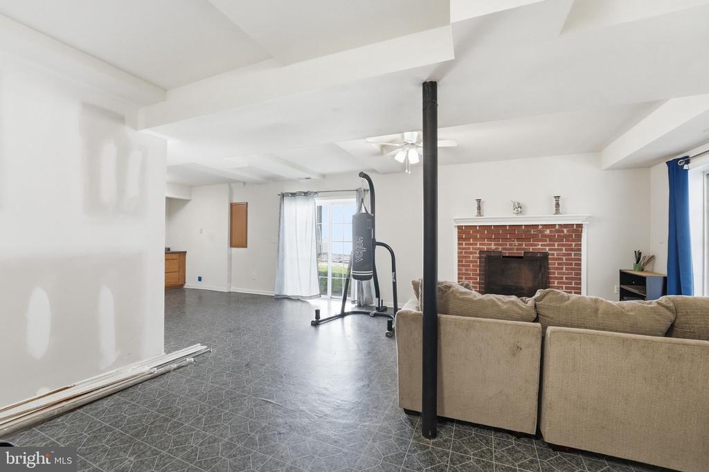 308 WESTOVER PKWY, LOCUST GROVE, Virginia 22508, 4 Bedrooms Bedrooms, ,3 BathroomsBathrooms,Residential,308 WESTOVER PKWY,VAOR2013510 MLS # VAOR2013510