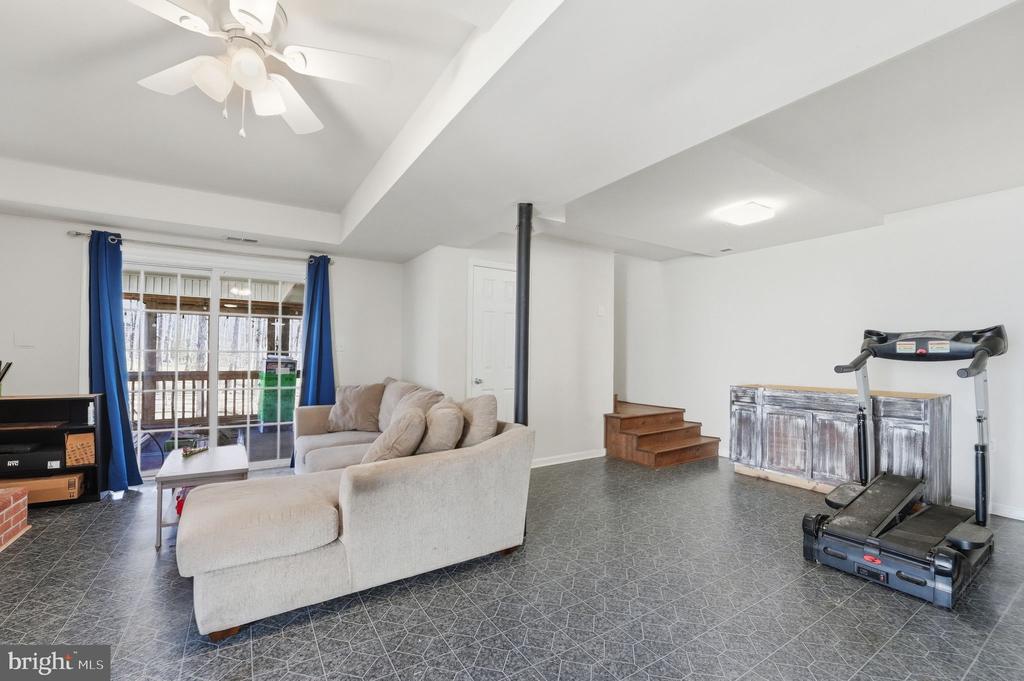 308 WESTOVER PKWY, LOCUST GROVE, Virginia 22508, 4 Bedrooms Bedrooms, ,3 BathroomsBathrooms,Residential,308 WESTOVER PKWY,VAOR2013510 MLS # VAOR2013510