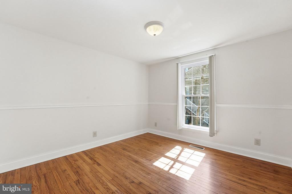 308 WESTOVER PKWY, LOCUST GROVE, Virginia 22508, 4 Bedrooms Bedrooms, ,3 BathroomsBathrooms,Residential,308 WESTOVER PKWY,VAOR2013510 MLS # VAOR2013510