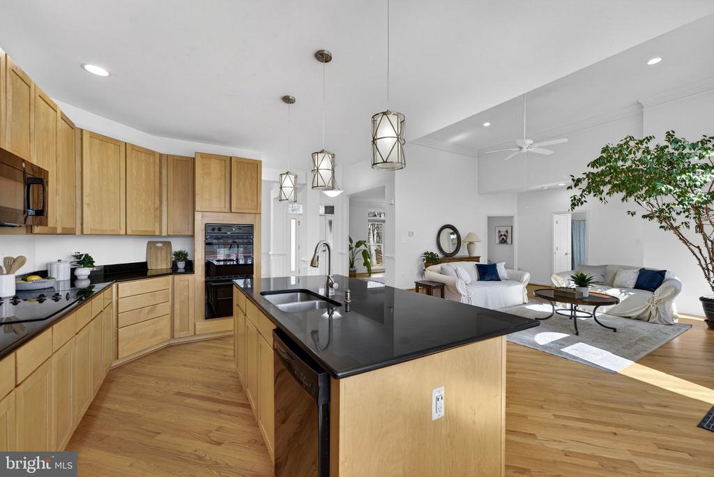 16199 COVEY CIR, AMISSVILLE, Virginia 20106, 4 Bedrooms Bedrooms, ,4 BathroomsBathrooms,Residential,16199 COVEY CIR,VACU2013100 MLS # VACU2013100