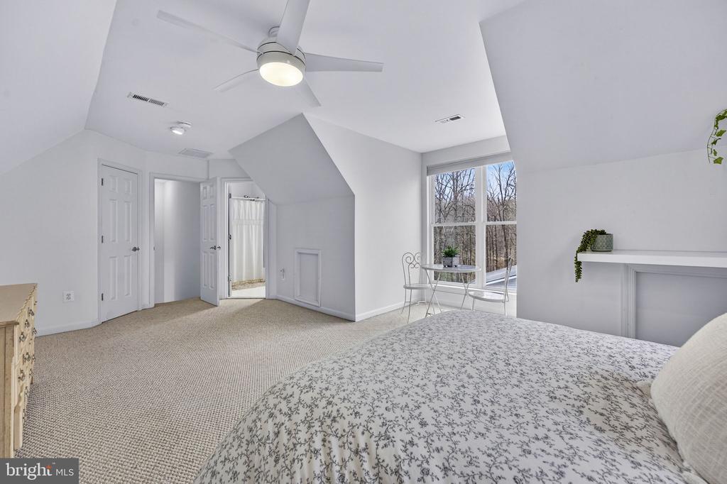 16199 COVEY CIR, AMISSVILLE, Virginia 20106, 4 Bedrooms Bedrooms, ,4 BathroomsBathrooms,Residential,16199 COVEY CIR,VACU2013100 MLS # VACU2013100