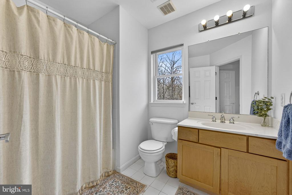 16199 COVEY CIR, AMISSVILLE, Virginia 20106, 4 Bedrooms Bedrooms, ,4 BathroomsBathrooms,Residential,16199 COVEY CIR,VACU2013100 MLS # VACU2013100