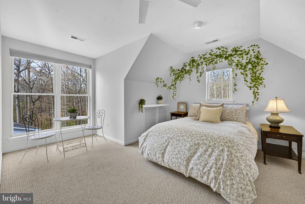 16199 COVEY CIR, AMISSVILLE, Virginia 20106, 4 Bedrooms Bedrooms, ,4 BathroomsBathrooms,Residential,16199 COVEY CIR,VACU2013100 MLS # VACU2013100