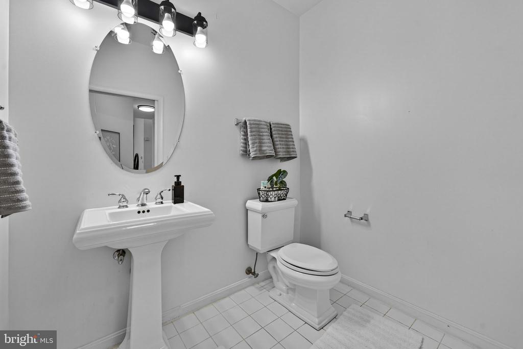 16199 COVEY CIR, AMISSVILLE, Virginia 20106, 4 Bedrooms Bedrooms, ,4 BathroomsBathrooms,Residential,16199 COVEY CIR,VACU2013100 MLS # VACU2013100