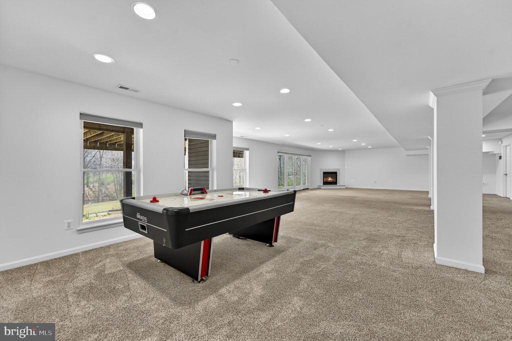 16199 COVEY CIR, AMISSVILLE, Virginia 20106, 4 Bedrooms Bedrooms, ,4 BathroomsBathrooms,Residential,16199 COVEY CIR,VACU2013100 MLS # VACU2013100