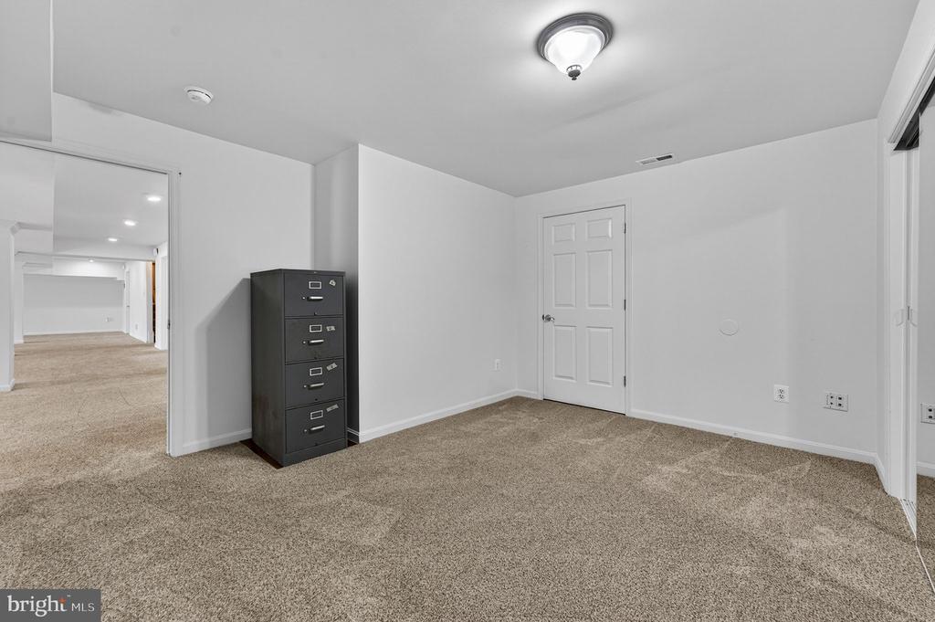 16199 COVEY CIR, AMISSVILLE, Virginia 20106, 4 Bedrooms Bedrooms, ,4 BathroomsBathrooms,Residential,16199 COVEY CIR,VACU2013100 MLS # VACU2013100