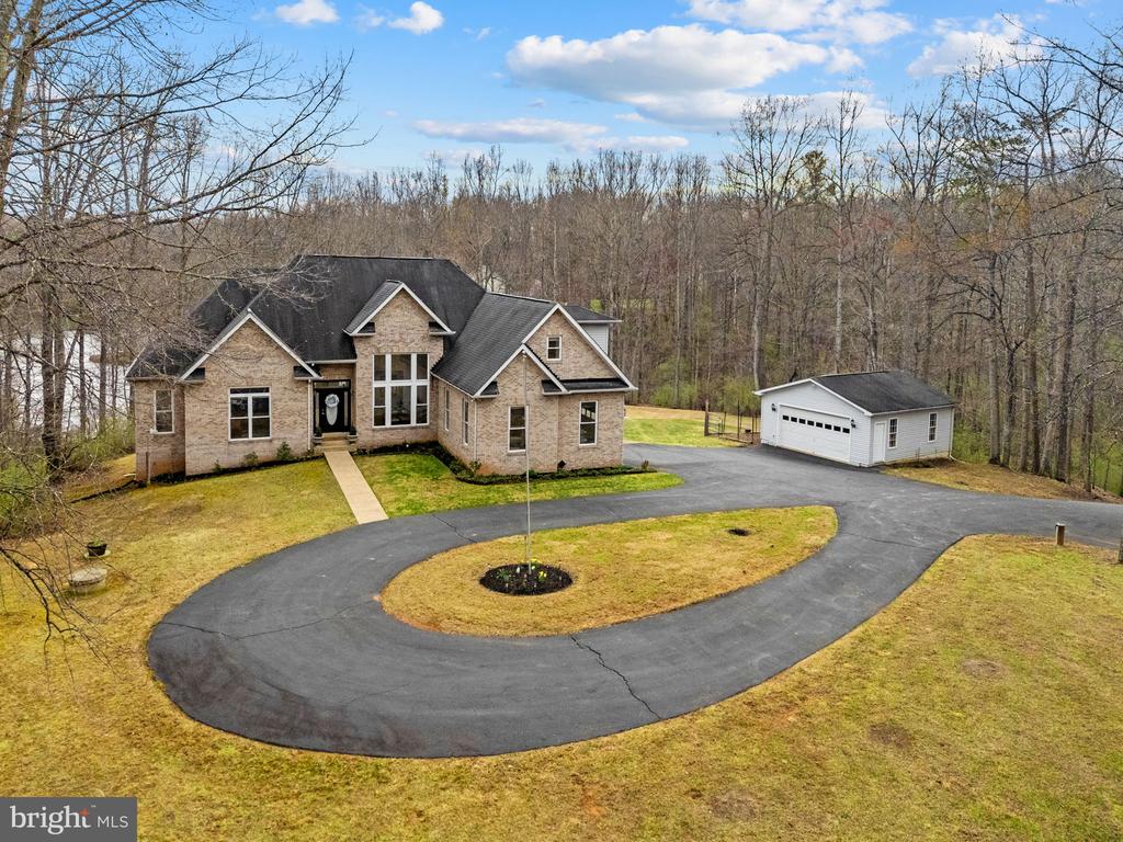 16199 COVEY CIR, AMISSVILLE, Virginia 20106, 4 Bedrooms Bedrooms, ,4 BathroomsBathrooms,Residential,16199 COVEY CIR,VACU2013100 MLS # VACU2013100