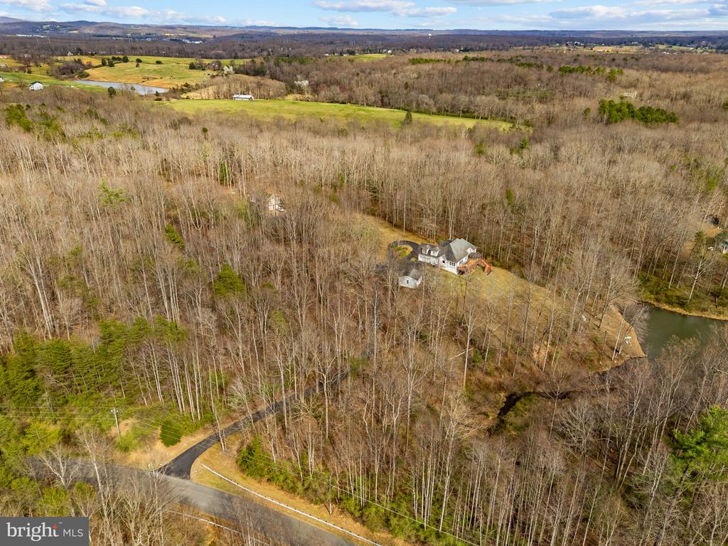 16199 COVEY CIR, AMISSVILLE, Virginia 20106, 4 Bedrooms Bedrooms, ,4 BathroomsBathrooms,Residential,16199 COVEY CIR,VACU2013100 MLS # VACU2013100