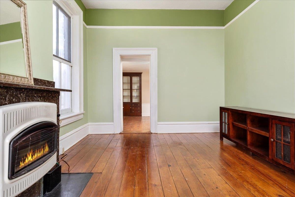 9400 S CONGRESS ST, NEW MARKET, Virginia 22844, 4 Bedrooms Bedrooms, ,2 BathroomsBathrooms,Residential,9400 S CONGRESS ST,674599 MLS # 674599