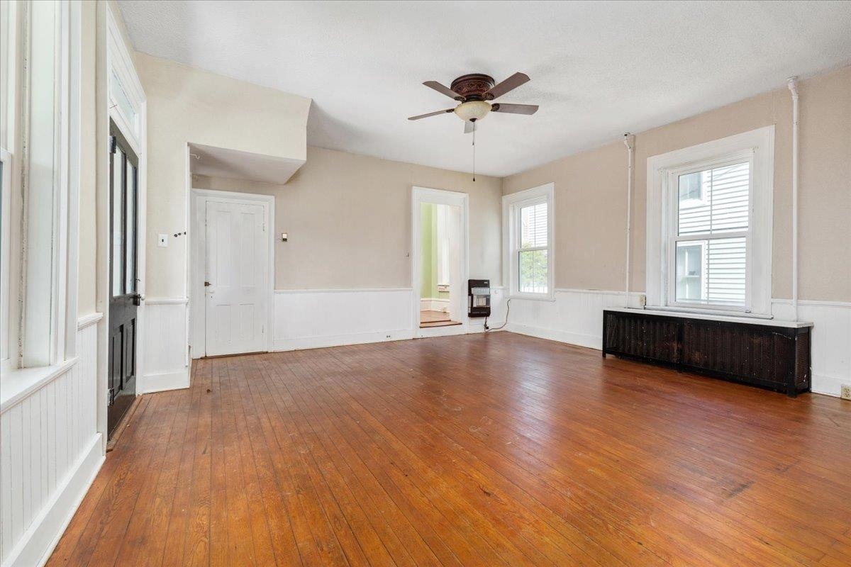 9400 S CONGRESS ST, NEW MARKET, Virginia 22844, 4 Bedrooms Bedrooms, ,2 BathroomsBathrooms,Residential,9400 S CONGRESS ST,674599 MLS # 674599