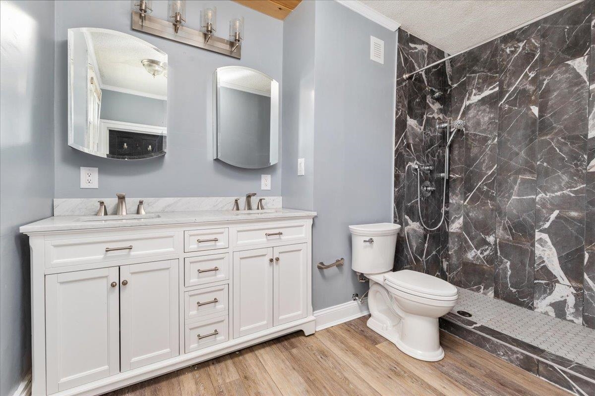 9400 S CONGRESS ST, NEW MARKET, Virginia 22844, 4 Bedrooms Bedrooms, ,2 BathroomsBathrooms,Residential,9400 S CONGRESS ST,674599 MLS # 674599