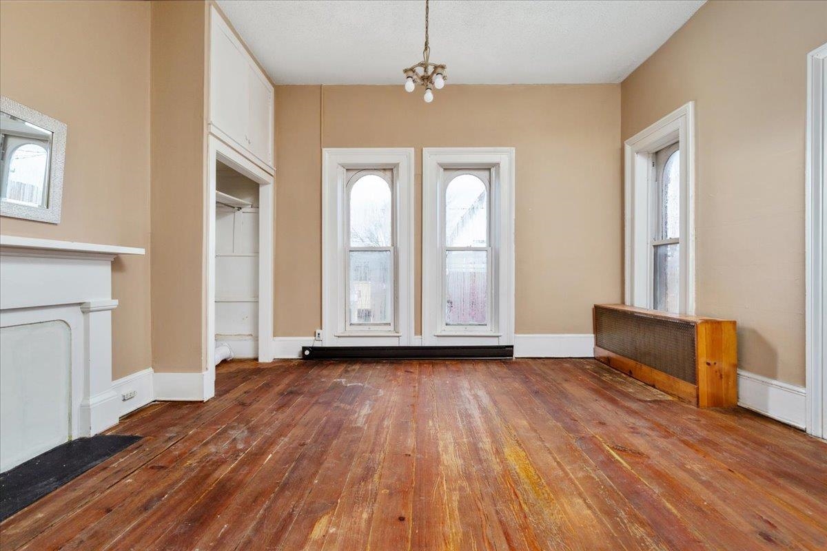 9400 S CONGRESS ST, NEW MARKET, Virginia 22844, 4 Bedrooms Bedrooms, ,2 BathroomsBathrooms,Residential,9400 S CONGRESS ST,674599 MLS # 674599